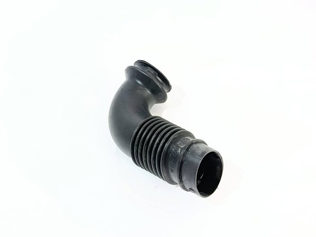 Króciec powietrza, wlot filtra powietrznego 9065280024 MERCEDES