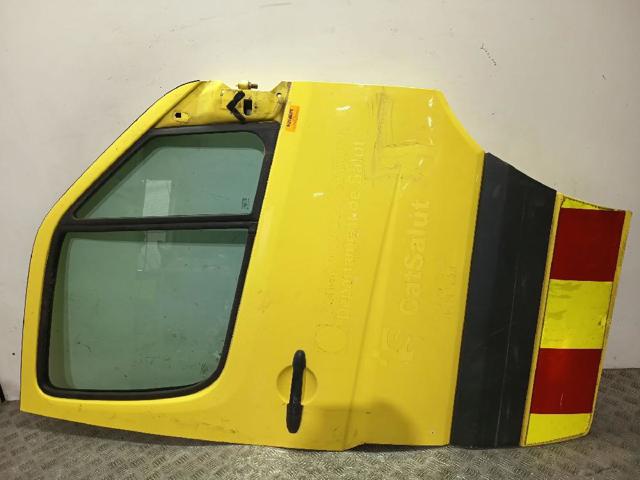 Drzwi przednie prawe 9067200105 MERCEDES