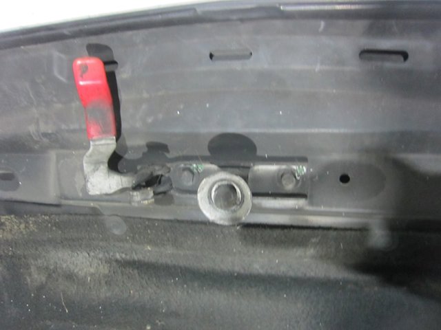 Zamek maski 9067500450 MERCEDES