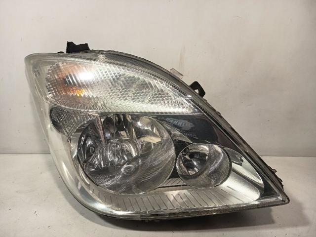 Reflektor prawy 9068200261 MERCEDES