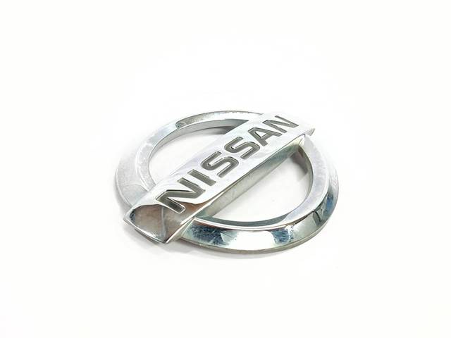 Kupić Emblemat na klapę bagaznika (znaczek firmowy) Nissan Qashqai I J10 w dobrej cenie