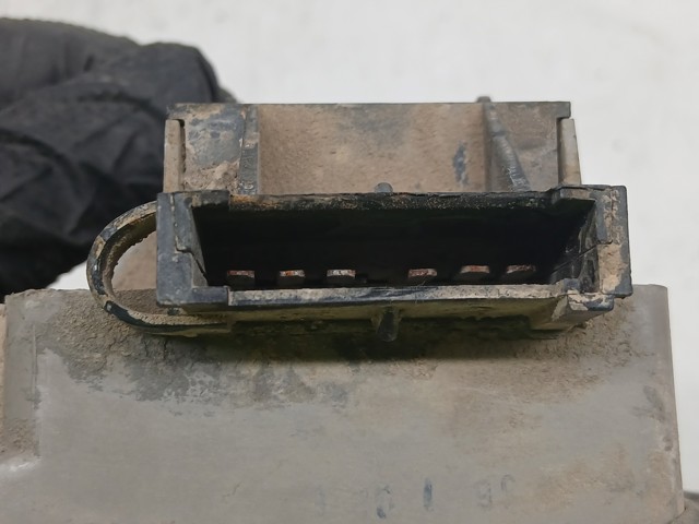 Lampa zespolona tylna prawa 90VB13404 FORD