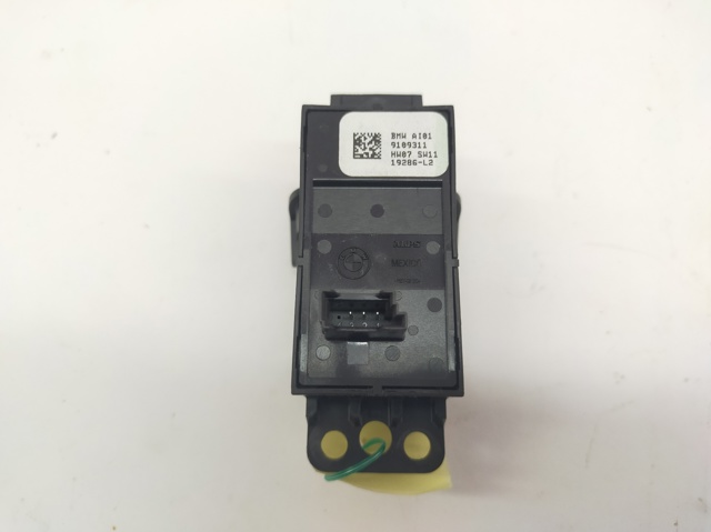Przycisk elektromechanicznego hamulca postojowego (ręcznego) 9109311 BMW
