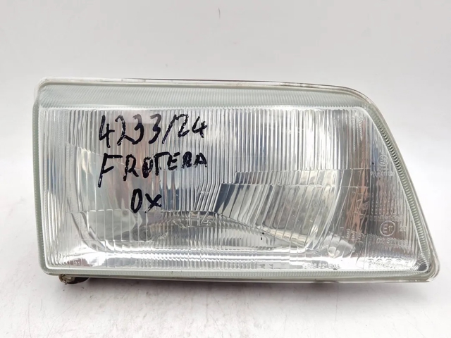 Reflektor prawy 91143329 OPEL