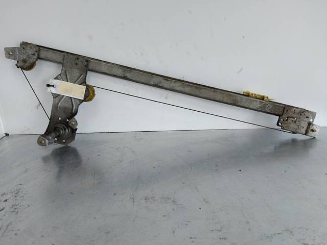 Mechanizm podnoszenia szyby drzwi przednich prawych 91165696 RENAULT