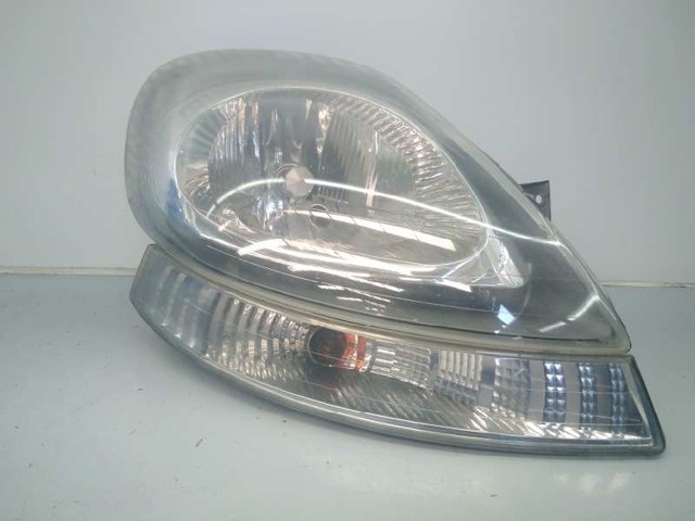 Reflektor prawy 91165720 NISSAN