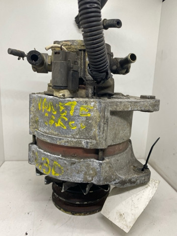 Kupić Alternator Nissan Vanette  C23 w dobrej cenie