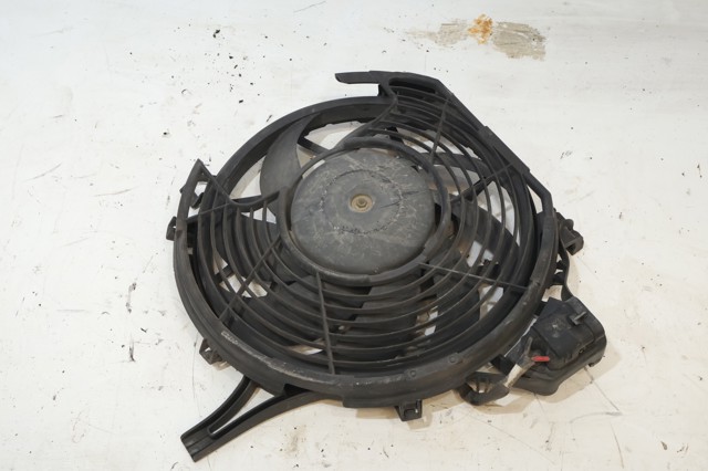 Wentylator elektryczny układu chłodzenia kompletny (silnik+wirnik) 9129966 OPEL