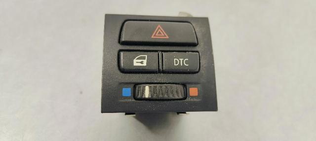 Przycisk włączania światła awaryjnego 9132421 BMW