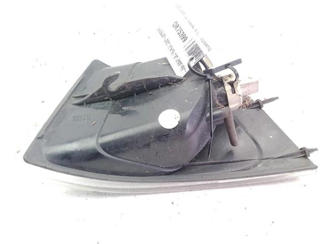 Powtarzacz kierunkowskazu na błotniku Volvo V40 VW