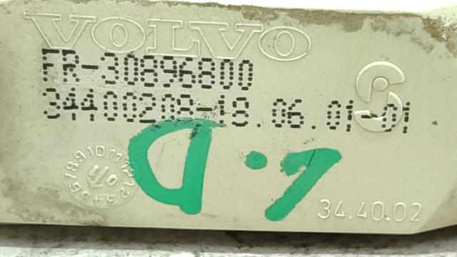 Powtarzacz kierunkowskazu na błotniku Volvo V40 VW