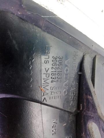 Powtarzacz kierunkowskazu na błotniku Volvo V40 VW