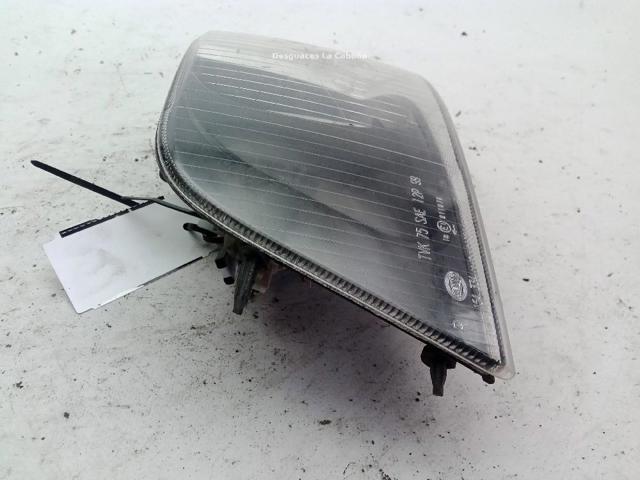 Powtarzacz kierunkowskazu na błotniku Volvo V40 VW