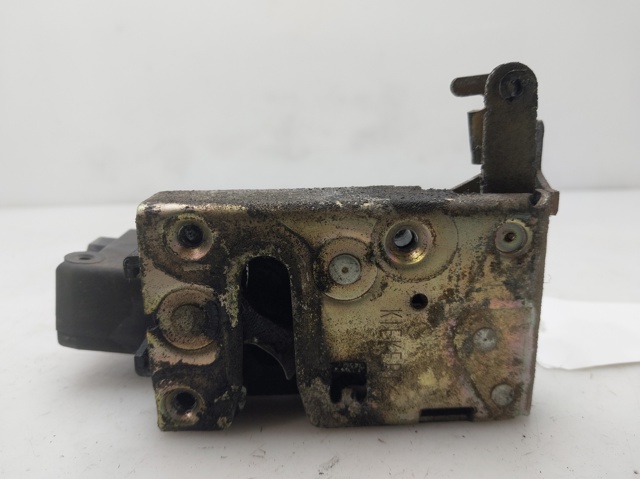 Zamek drzwi przednich lewych do Peugeot 405 15B