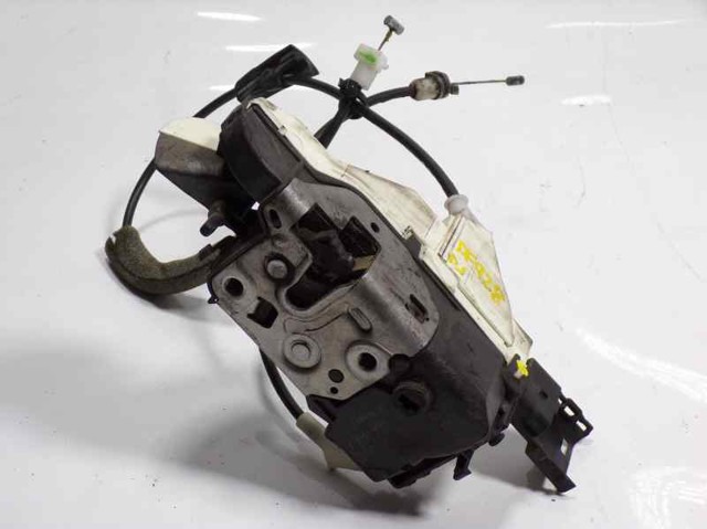 Zamek drzwi przednich lewych 9135CN PEUGEOT