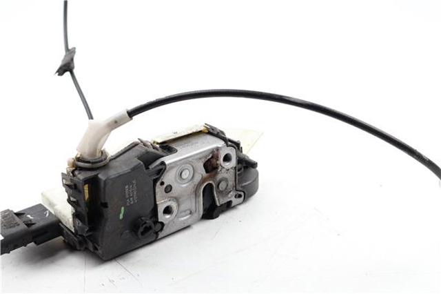 Zamek drzwi przednich lewych 9135CN PEUGEOT