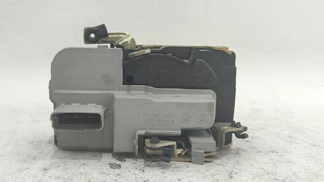 Zamek drzwi przednich lewych 9135H3 PEUGEOT