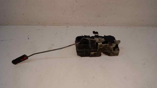 Zamek drzwi przednich lewych 9135H6 PEUGEOT