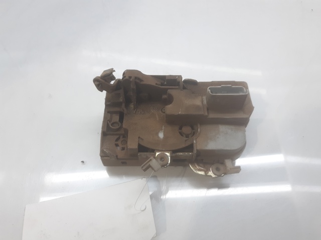 Zamek drzwi przednich lewych 9135J1 PEUGEOT