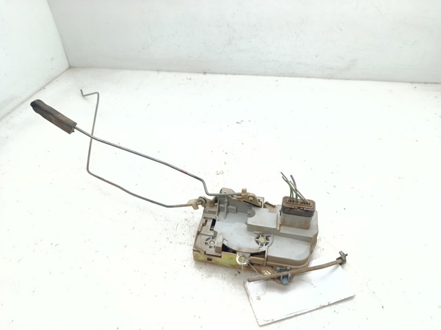 Zamek drzwi przednich lewych 9135P1 PEUGEOT
