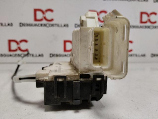 Zamek drzwi przednich prawych 9136CK PEUGEOT