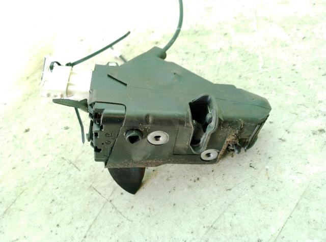 Zamek drzwi przednich prawych 9136FE PEUGEOT