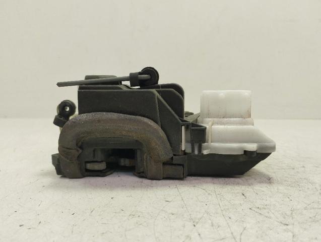 Zamek drzwi przednich prawych 9136H3 PEUGEOT