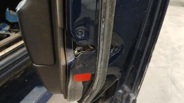 Zamek drzwi przednich prawych 9136H3 PEUGEOT