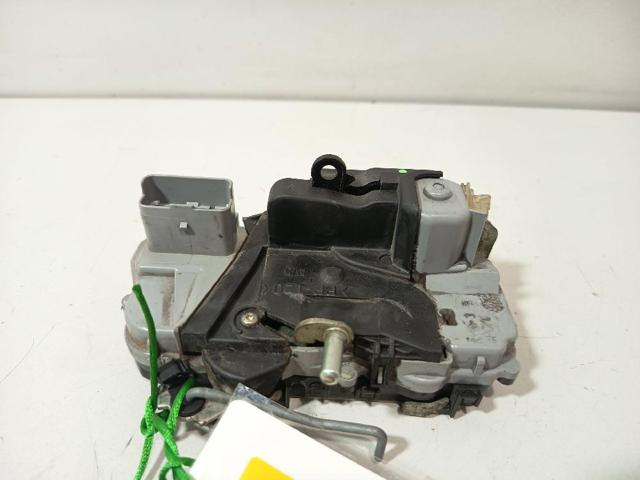 Zamek drzwi przednich prawych 9136J3 PEUGEOT