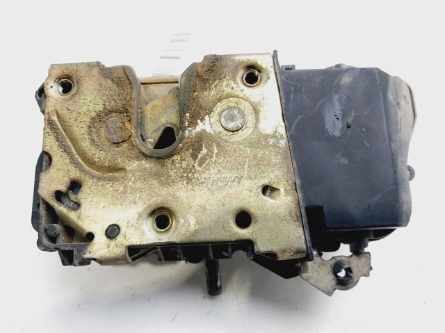 Zamek drzwi przednich prawych 9136J3 PEUGEOT