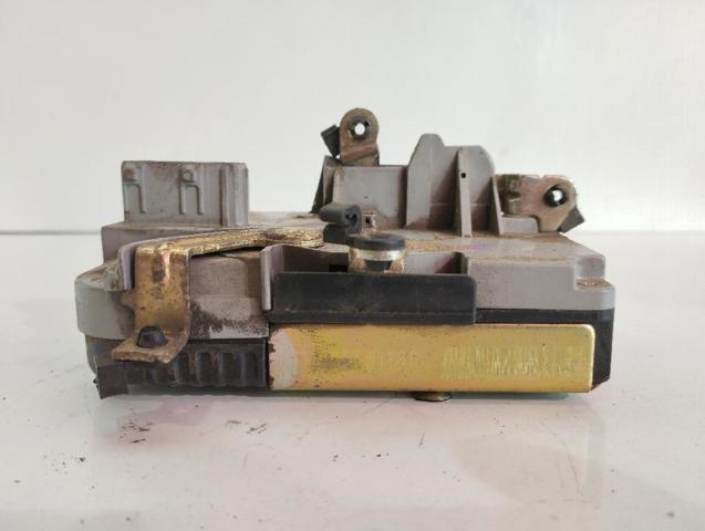 Zamek drzwi przednich prawych 9136J6 PEUGEOT