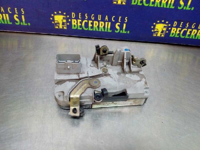 Zamek drzwi przednich prawych 9136J6 PEUGEOT