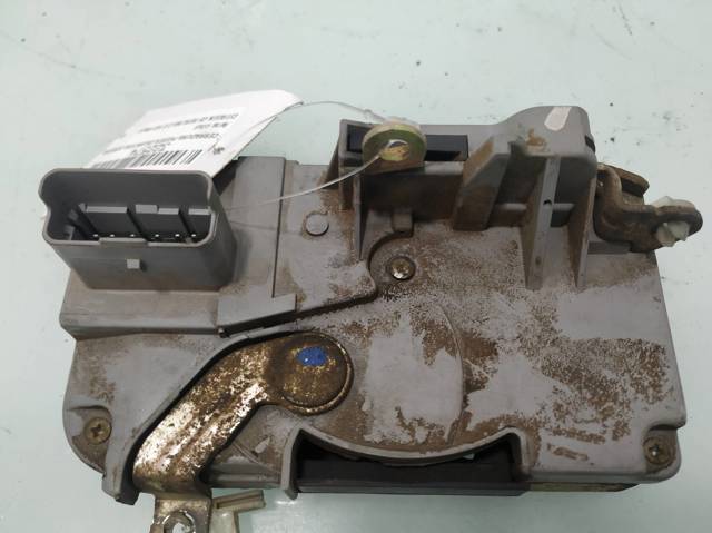 Zamek drzwi przednich prawych 9136J9 PEUGEOT