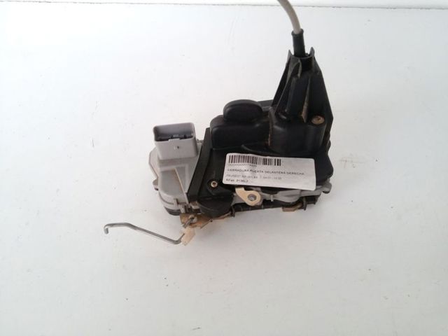 Zamek drzwi przednich prawych 9136L2 PEUGEOT