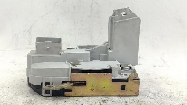 Zamek drzwi przednich prawych 9136L2 PEUGEOT