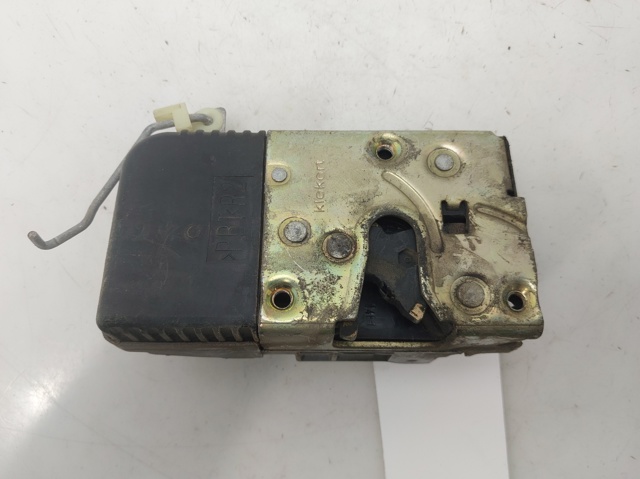 Zamek drzwi przednich prawych 9136L2 PEUGEOT