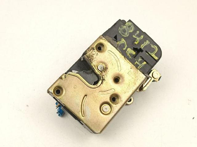 Zamek drzwi przednich prawych 9136P7 PEUGEOT