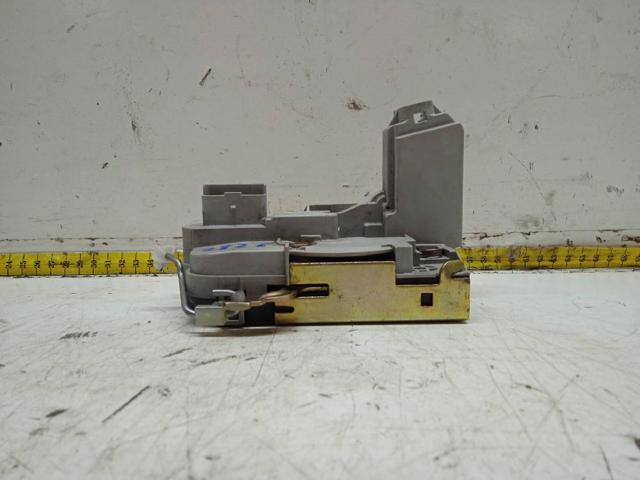 Zamek drzwi przednich prawych 9136Z9 PEUGEOT