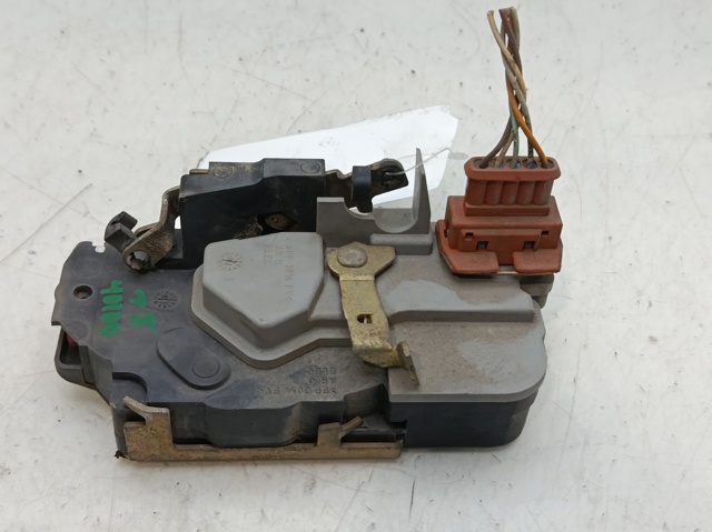 Zamek drzwi tylnych lewych 913772 PEUGEOT