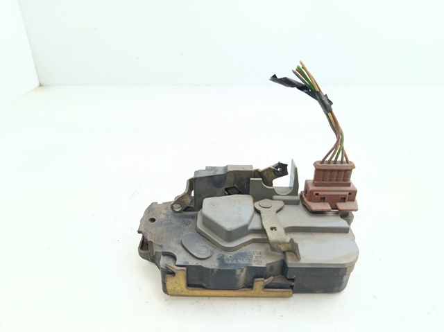 Zamek drzwi tylnych lewych 913772 PEUGEOT