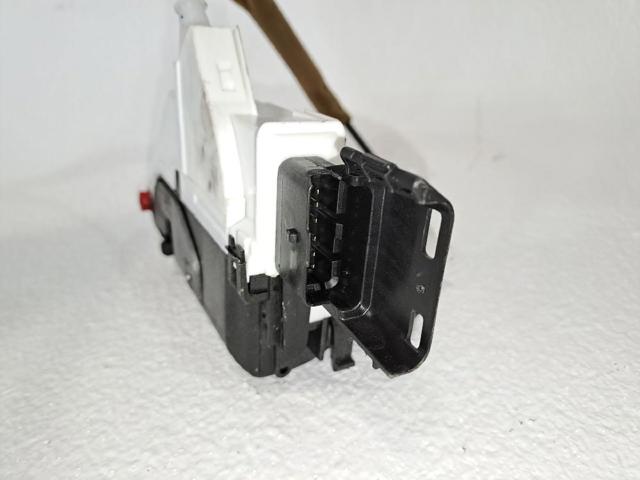 Zamek drzwi tylnych prawych Peugeot Partner