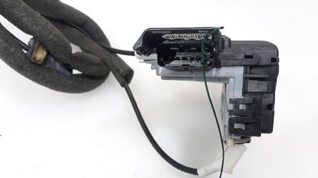 Zamek drzwi tylnych prawych Peugeot Partner