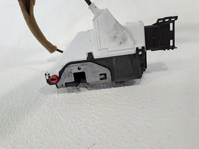 Zamek drzwi tylnych prawych Peugeot Partner