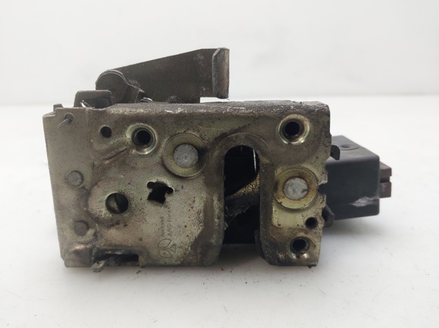 Zamek drzwi tylnych prawych do Peugeot 405 15B
