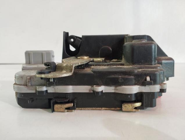 Zamek drzwi tylnych prawych 913870 PEUGEOT