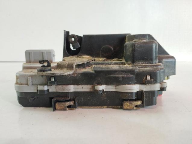 Zamek drzwi tylnych prawych 913870 PEUGEOT