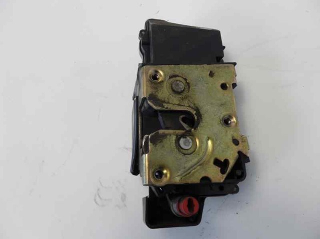 Zamek drzwi tylnych prawych 913870 PEUGEOT