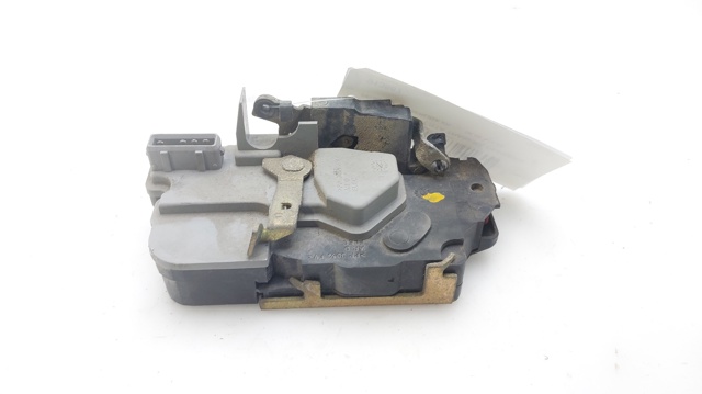 Zamek drzwi tylnych prawych 913887 PEUGEOT