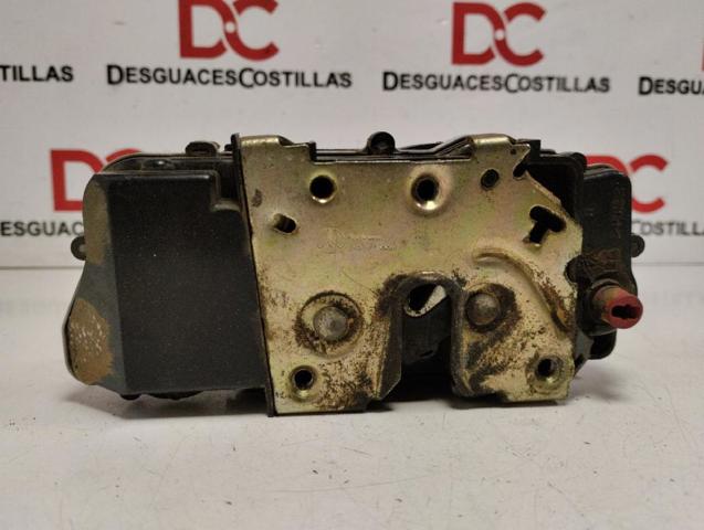 Zamek drzwi tylnych prawych 9138A2 PEUGEOT