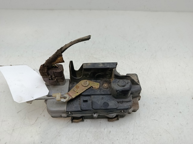Zamek drzwi tylnych prawych 9138A2 PEUGEOT